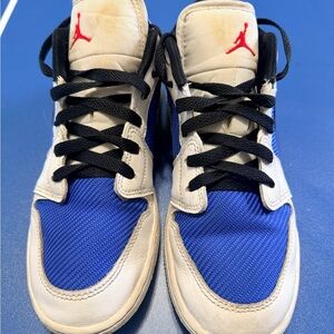 Youth blue Air Jordan 1 low SE